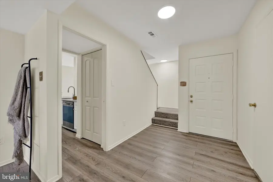 37 Pickburn Ct #c, Cockeysville, MD 21030 - #3