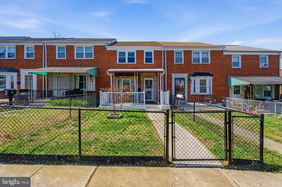 606 Middlesex Rd, Essex, MD 21221 - #2