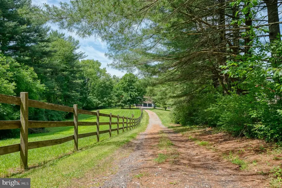 6 Old Garrett Ct, White Hall, MD 21161 - #3