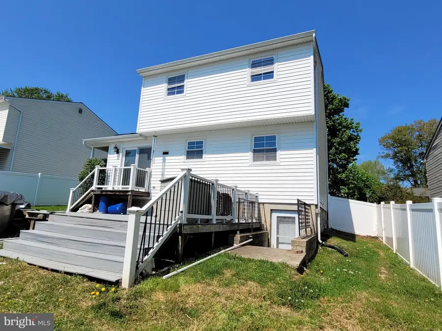 9121 Summer Park Dr, Baltimore, MD 21234 - #3