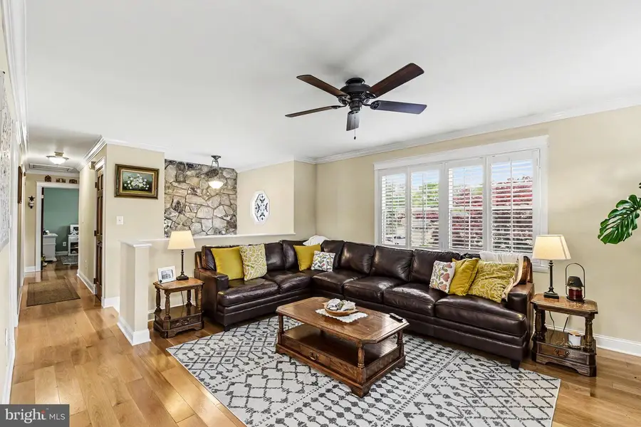 2513 Maple Rd, Baltimore, MD 21219 - #3