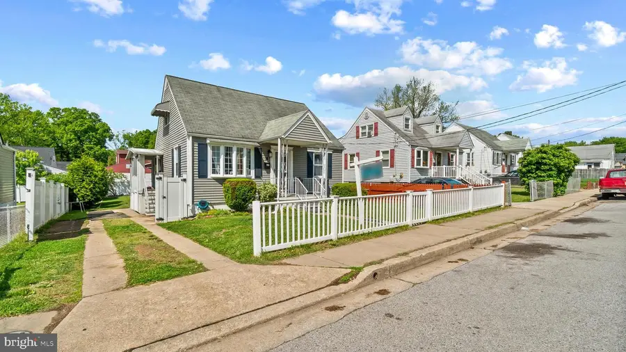 18 N Hawthorne Rd, Middle River, MD 21220 - #2