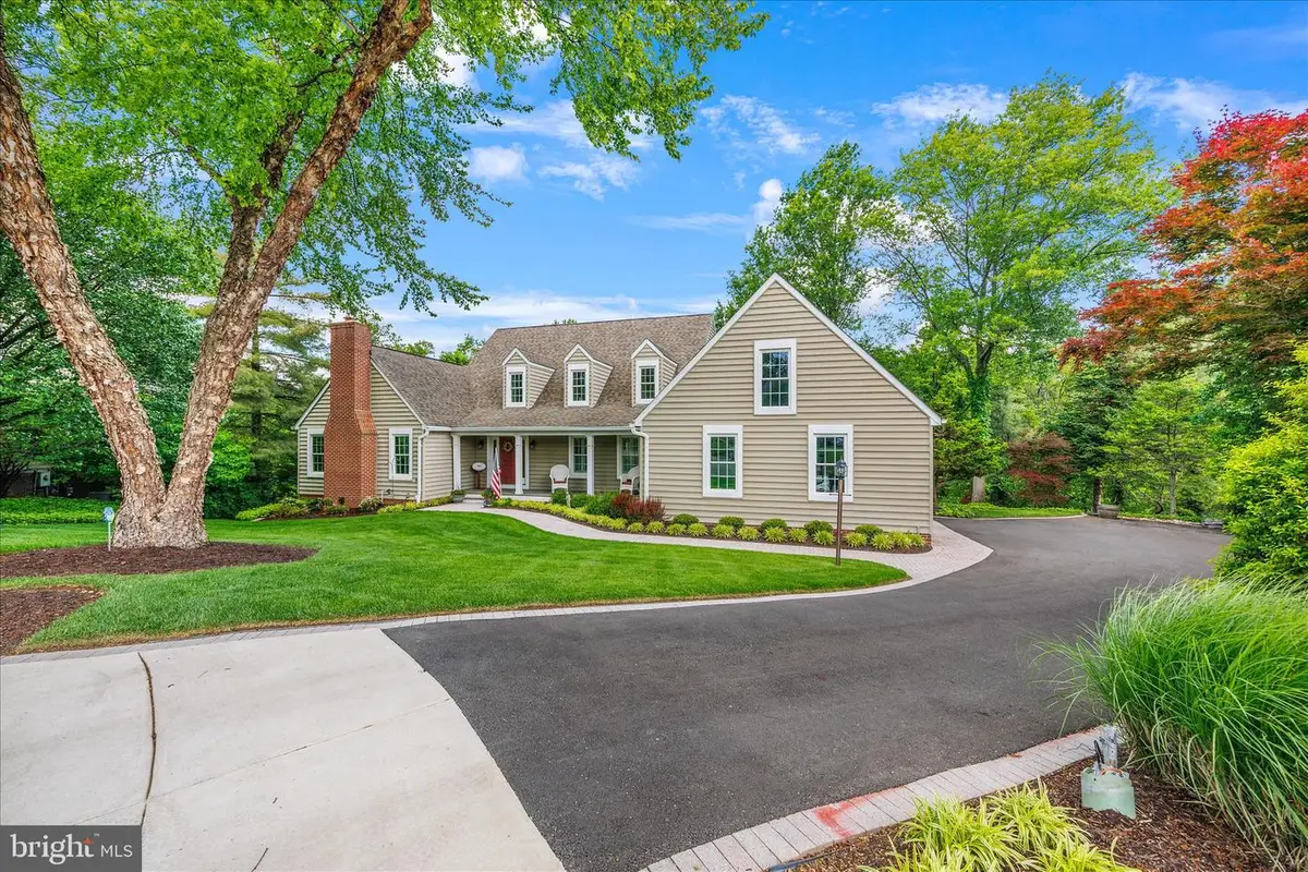 8 Rolling Farm Ct, Baltimore, MD 21228 - #1