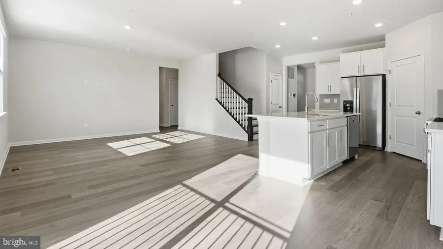 8110 Cyress Point Dr, Rosedale, MD 21237 - #2