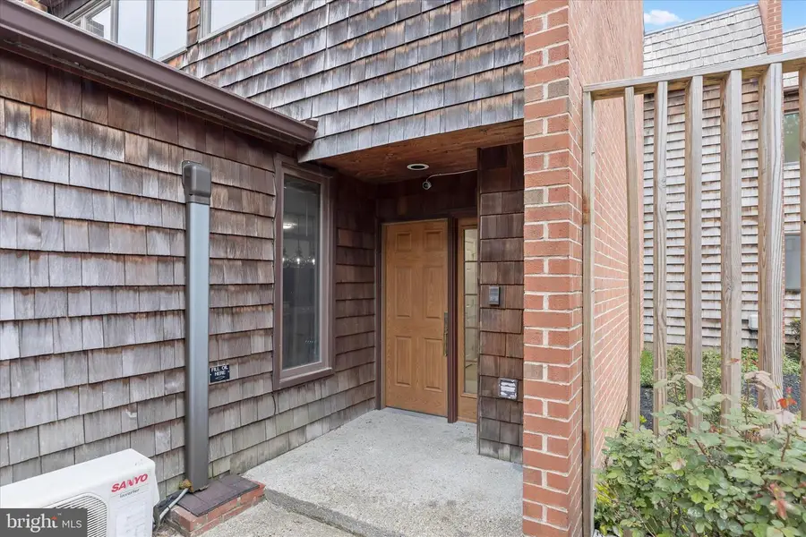 110 Old Crossing Dr, Baltimore, MD 21208 - #3