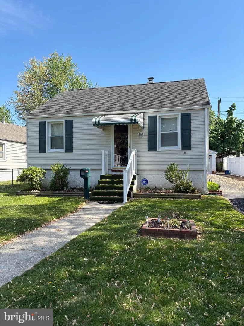 210 Pinewood Rd, Baltimore, MD 21222 - #1