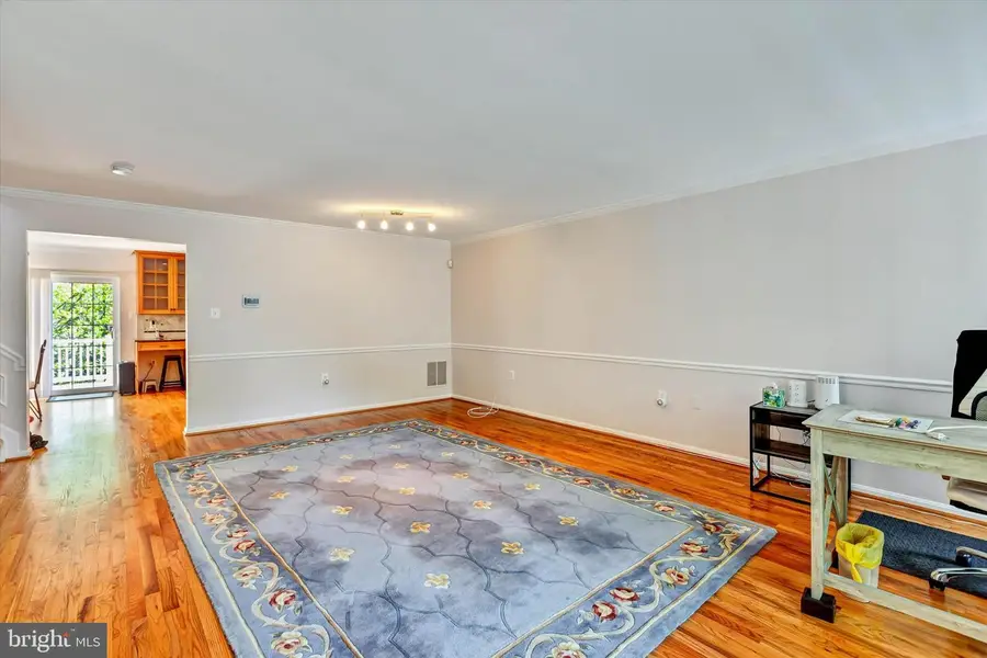 5 Johnsborough Ct, Reisterstown, MD 21136 - #3