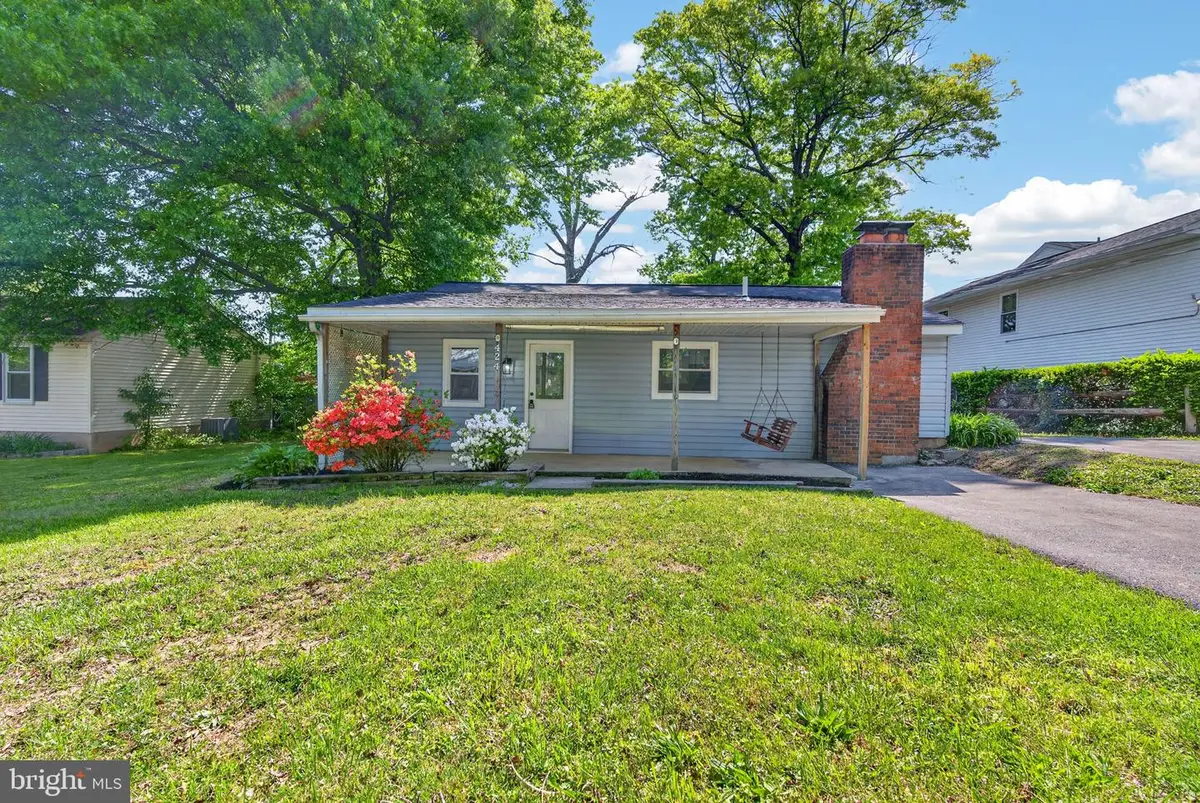 424 Maryland Ave, Catonsville, MD 21228 - #1