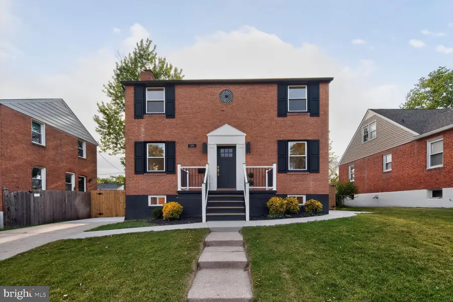 8214 Laurel Dr, Parkville, MD 21234 - #2