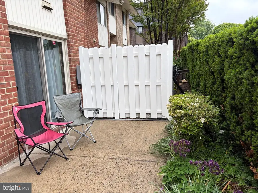 15 Stonehenge Cir #15, Baltimore, MD 21208 - #2