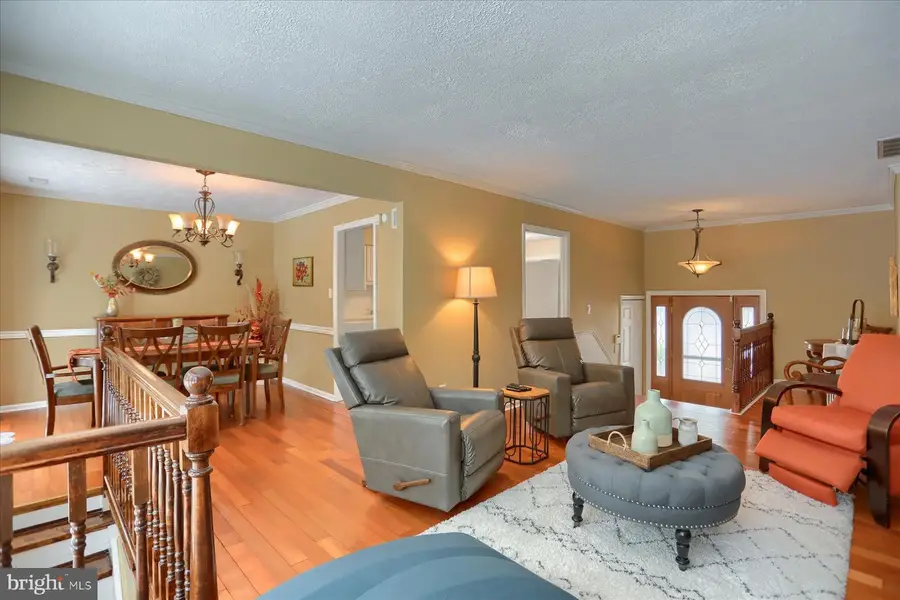 11 Tyburn Ct, Lutherville Timonium, MD 21093 - #3
