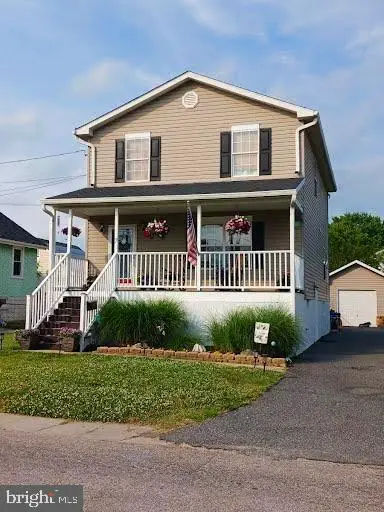 7 Goeller Ave, Essex, MD 21221 - #1