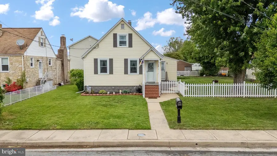 402 Bayside Dr, Baltimore, MD 21222 - #2