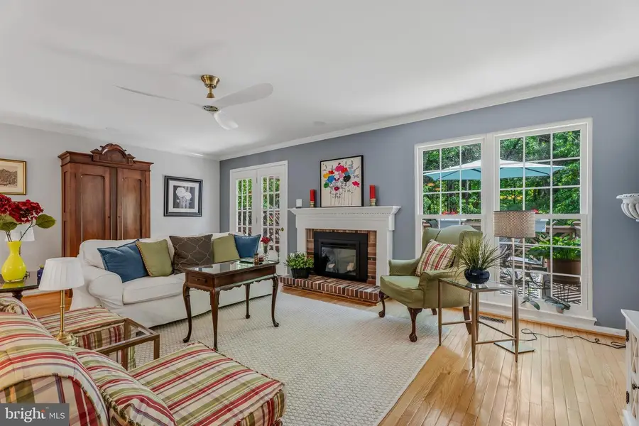 743 Leister Dr, Lutherville Timonium, MD 21093 - #2