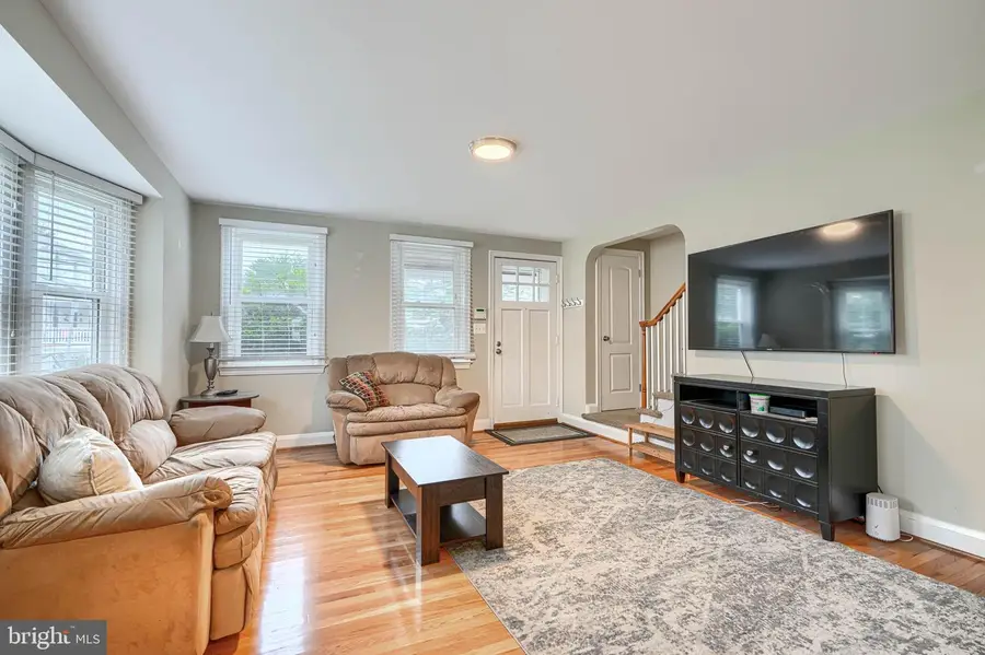 206 Maryland Ave, Towson, MD 21286 - #3