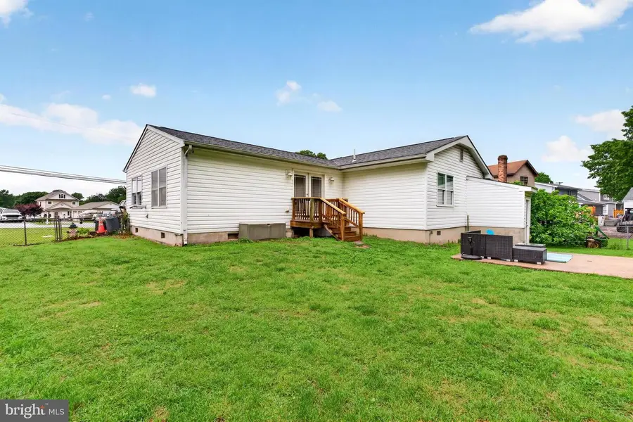 7541 Old Battle Grove Rd, Dundalk, MD 21222 - #3