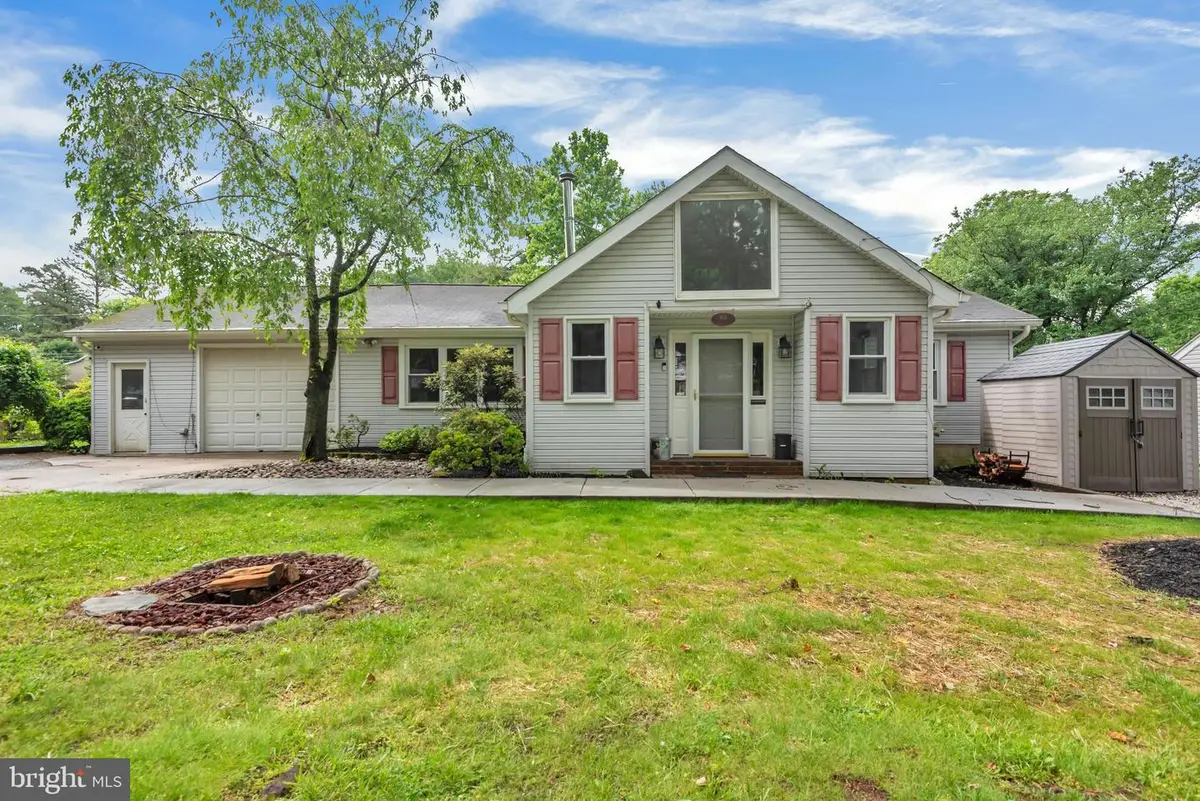 601 Alvin Ave, Catonsville, MD 21228 - #1