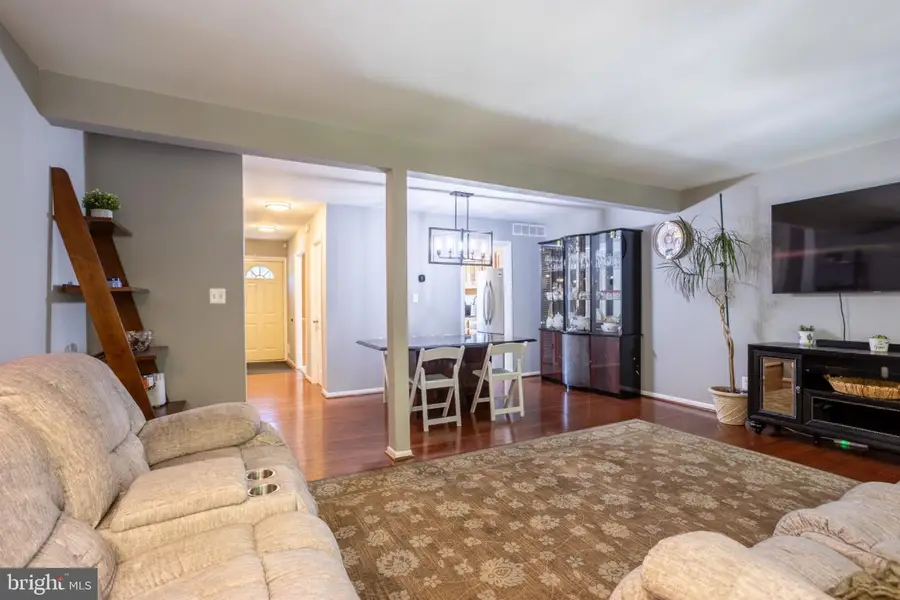 5 Bideford Ct, Parkville, MD 21234 - #2