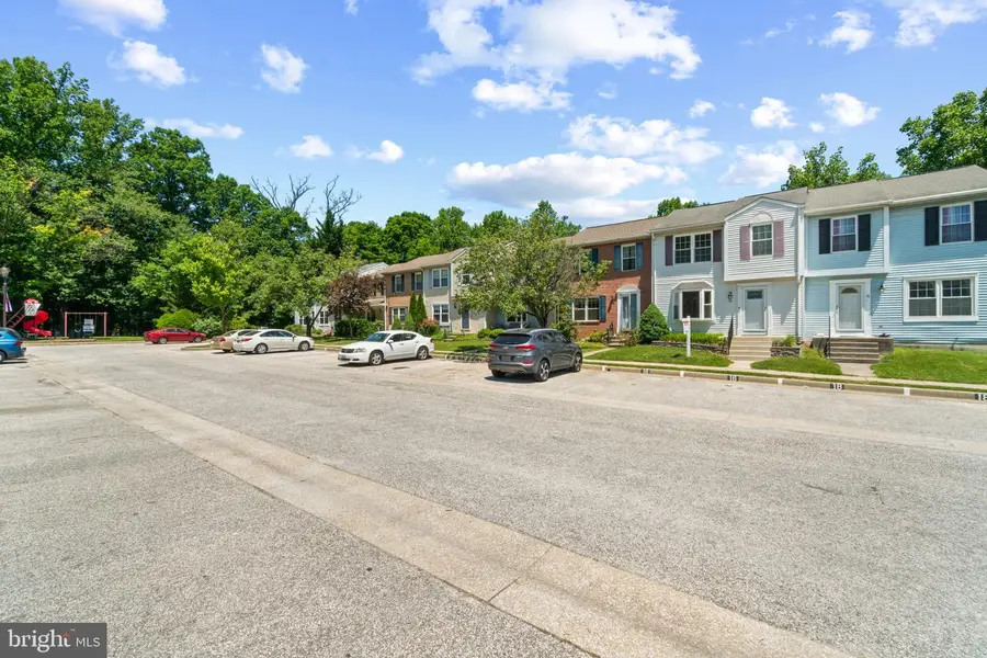 16 Hardwood Dr, Rosedale, MD 21237 - #2