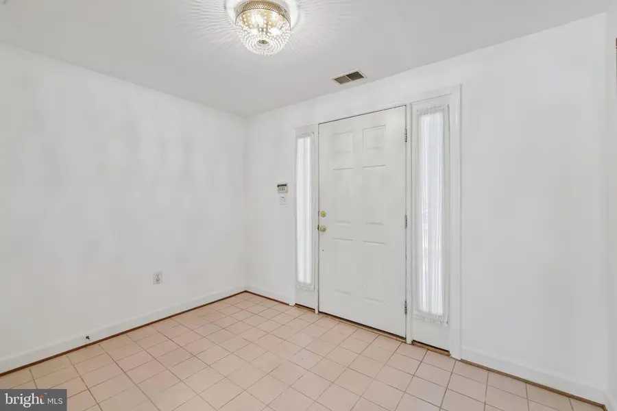 11 Stridesham Ct, Baltimore, MD 21209 - #3
