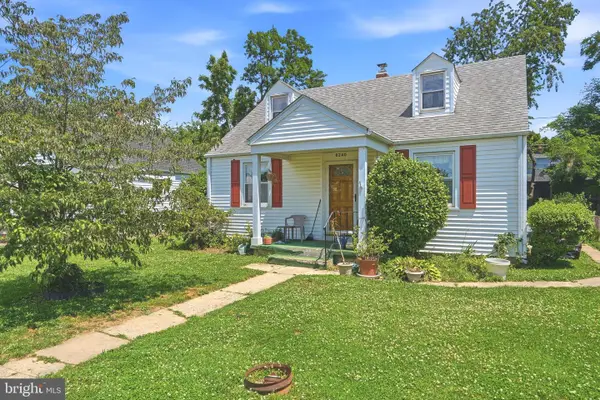 8240 Longpoint Rd, BALTIMORE, MD 21222