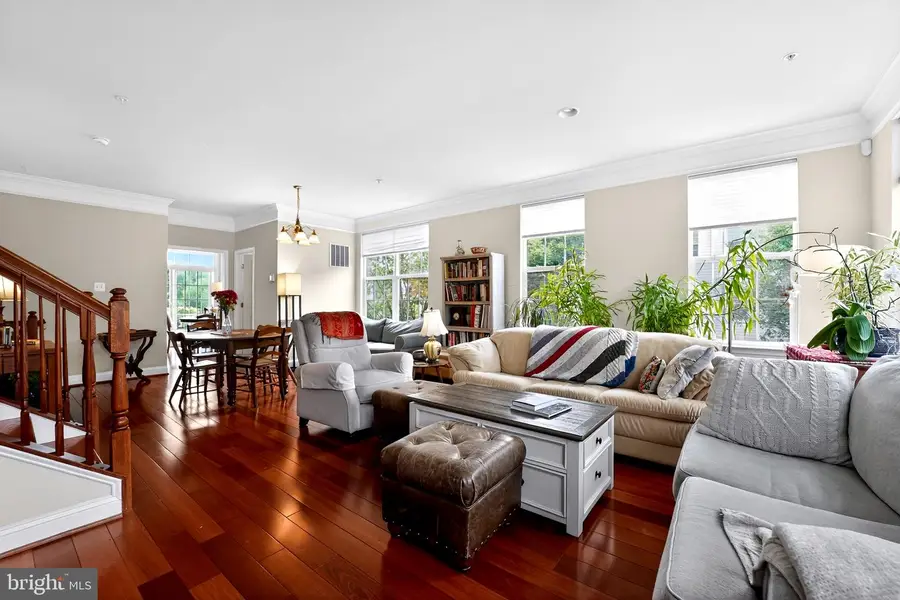 130 Linden Pl, Towson, MD 21286 - #3