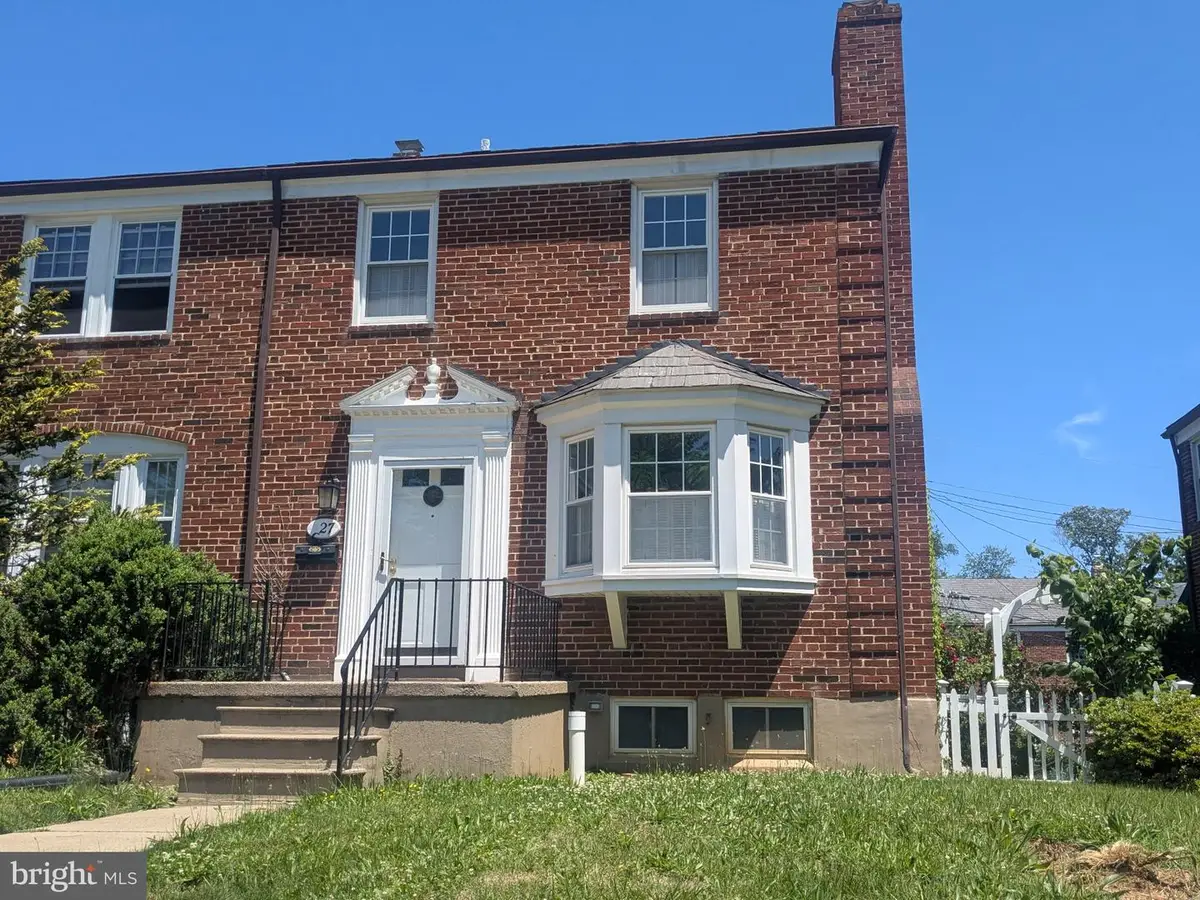 327 Stratford Rd, Baltimore, MD 21228 - #1