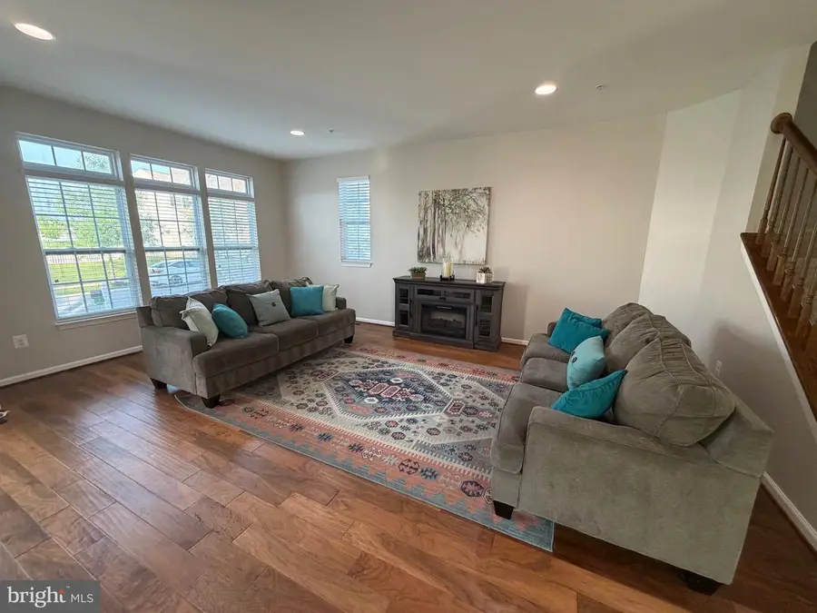 8402 Stansbury Lake Dr, Baltimore, MD 21222 - #3