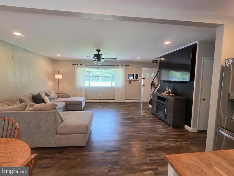 416 Earls Rd, Middle River, MD 21220 - #3
