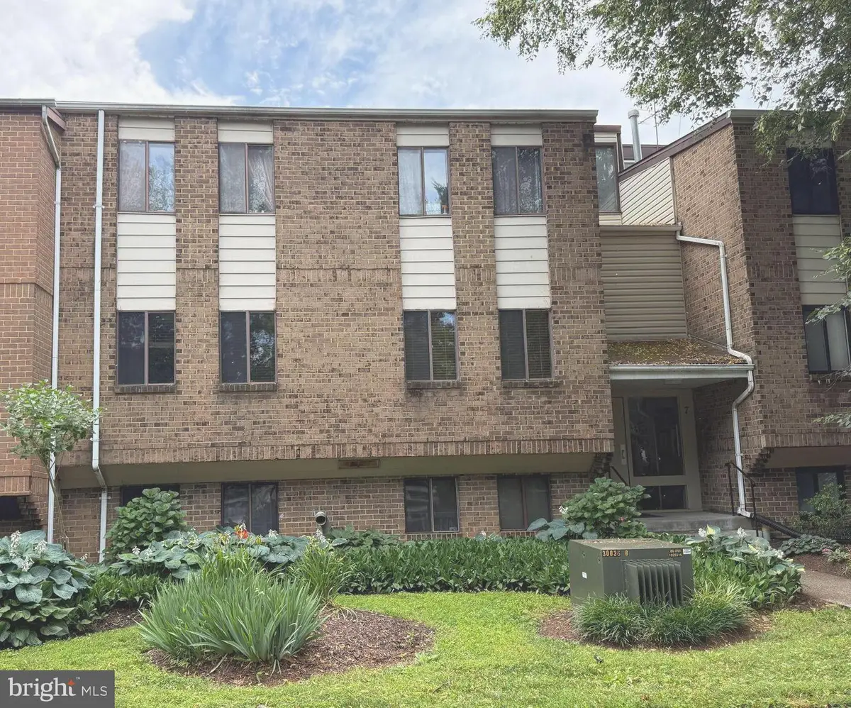 7 Windblown Ct #202, Baltimore, MD 21209 - #1