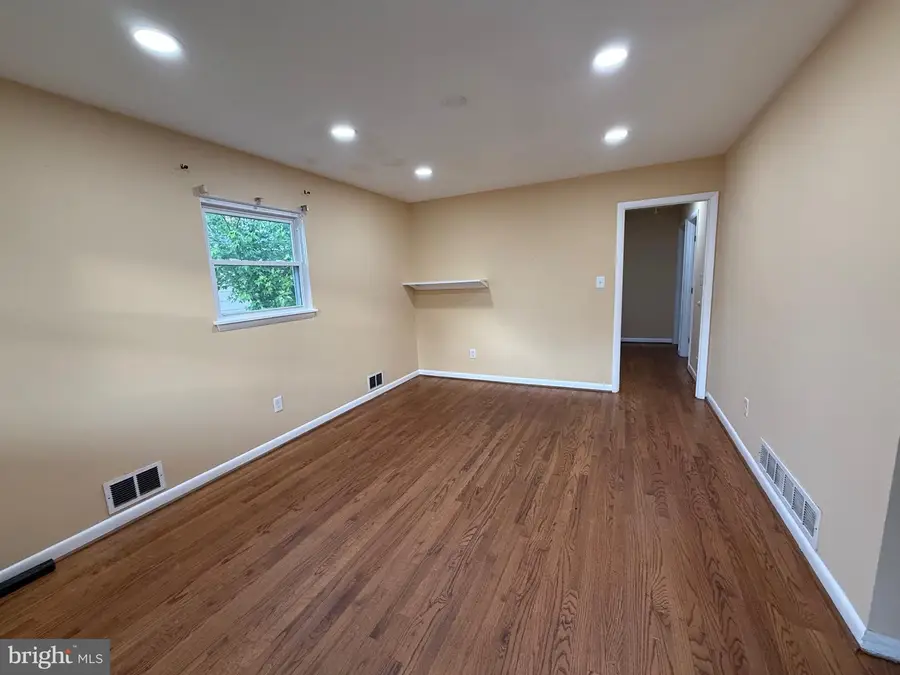 1127 Daniels Ave, Gwynn Oak, MD 21207 - #3