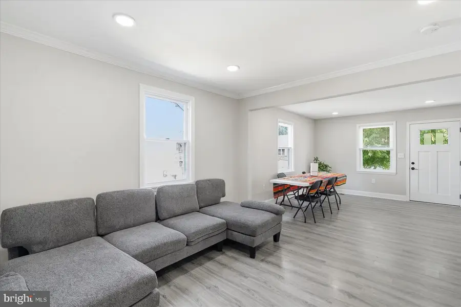 825 Martin Rd, Essex, MD 21221 - #3