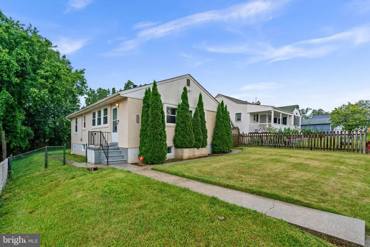 6417 Lehnert St, Woodlawn, MD 21207 - #1