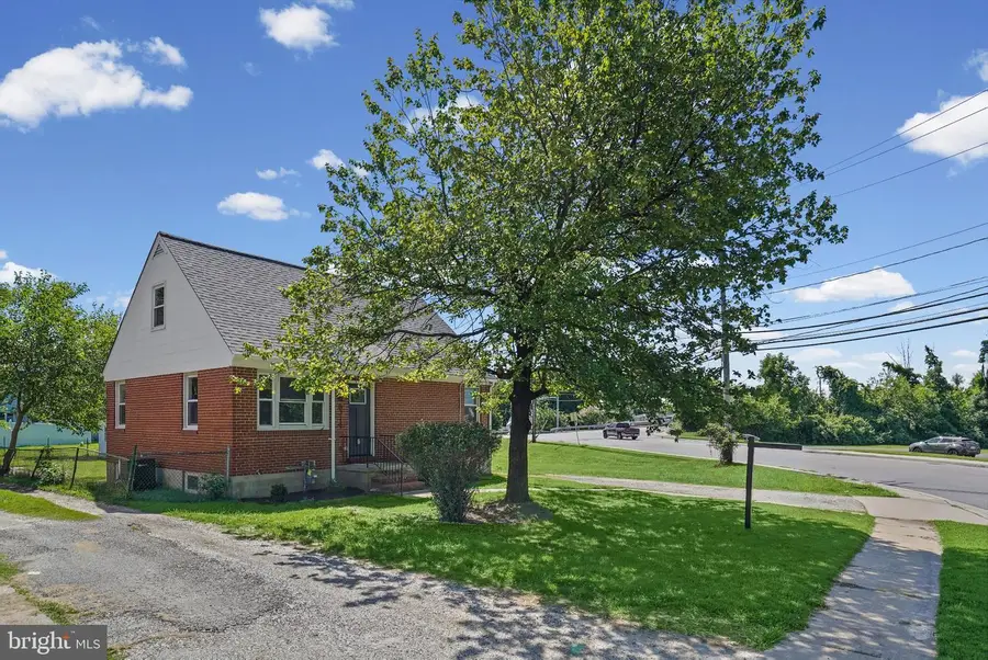 8719 Satyr Hill Rd, Parkville, MD 21234 - #2
