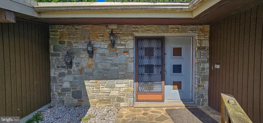 922 Academy Ave, Owings Mills, MD 21117 - #3