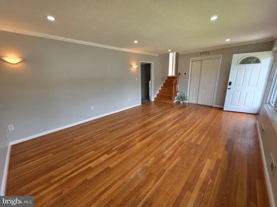 5915 Charnwood Rd, Catonsville, MD 21228 - #3