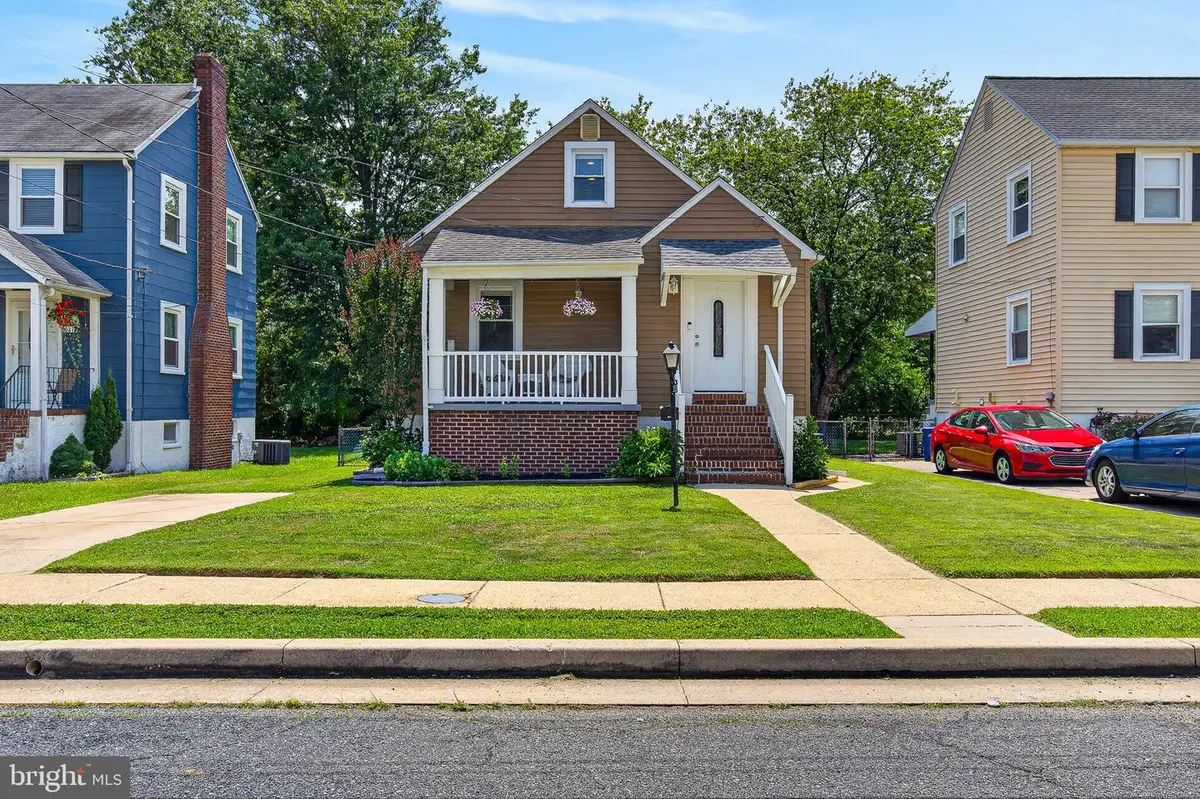 3035 Parktowne Rd, Parkville, MD 21234 - #1