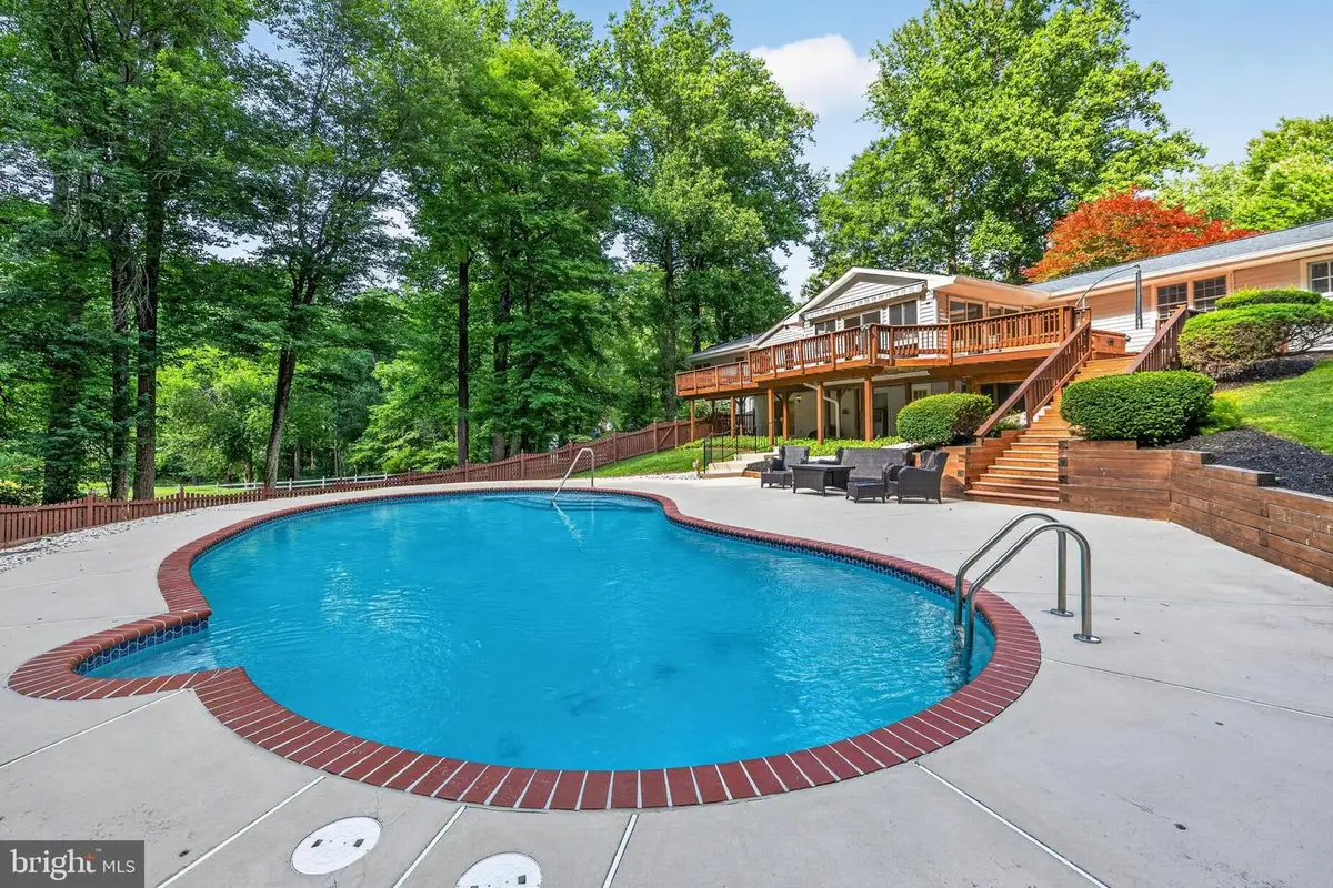 10 Hickory Hill Rd, Cockeysville, MD 21030 - #1