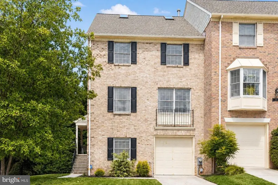 16 Hewetson Ct, Lutherville Timonium, MD 21093 - #3