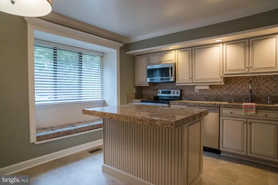 2111 Chapel Valley Ln, Lutherville Timonium, MD 21093 - #3