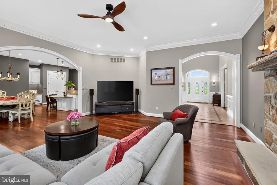 504 Pond View Ln, Hunt Valley, MD 21030 - #3
