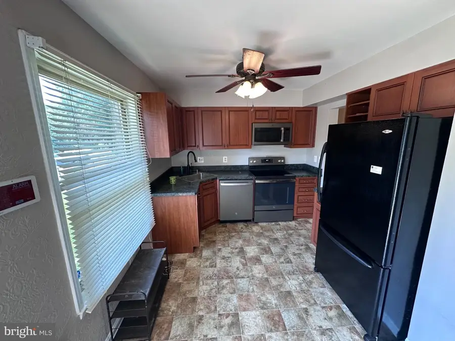133 Bourbon Ct, Parkville, MD 21234 - #2