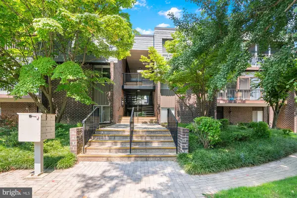 25 Stonehenge Cir #25-5, PIKESVILLE, MD 21208