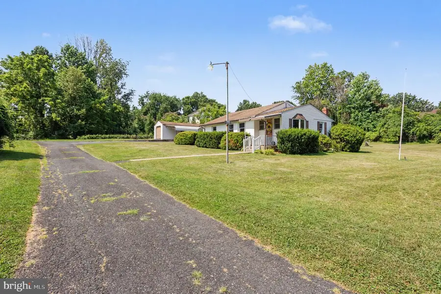 7437 New Cut Rd, Kingsville, MD 21087 - #2