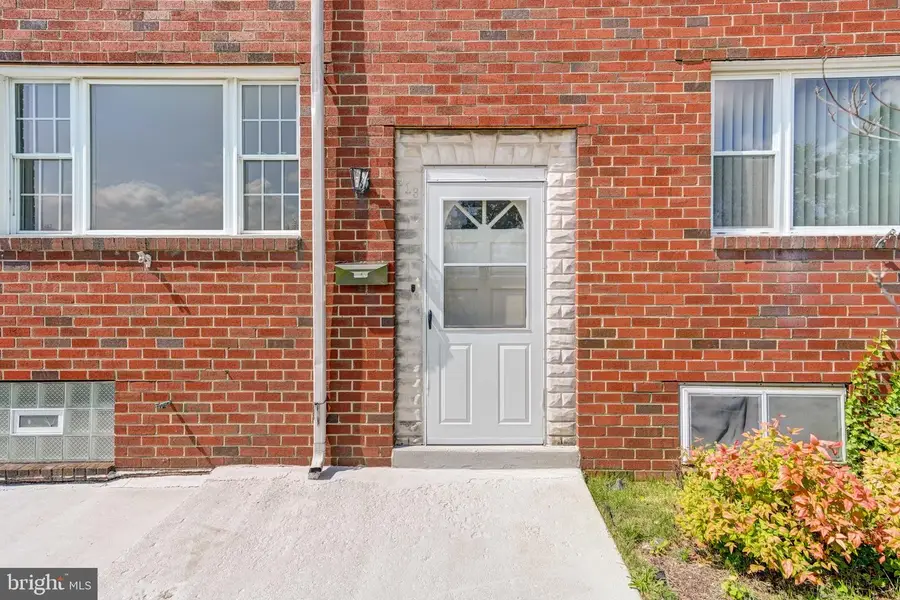 913 Regina Dr, Baltimore, MD 21227 - #2