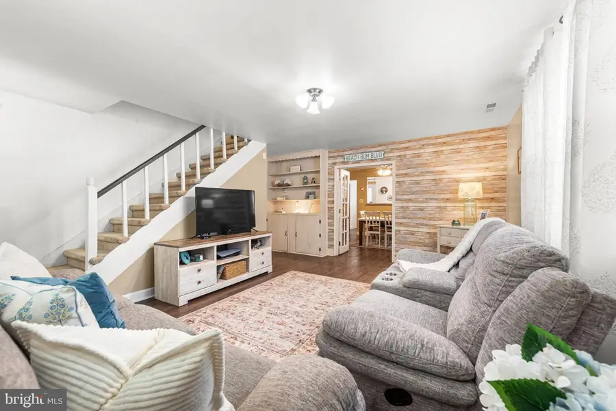 8011 Shore Rd, Baltimore, MD 21219 - #3