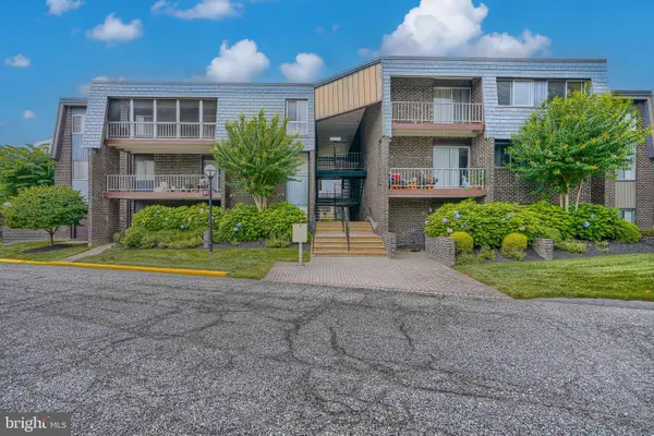 37 Stonehenge Cir #10, PIKESVILLE, MD 21208