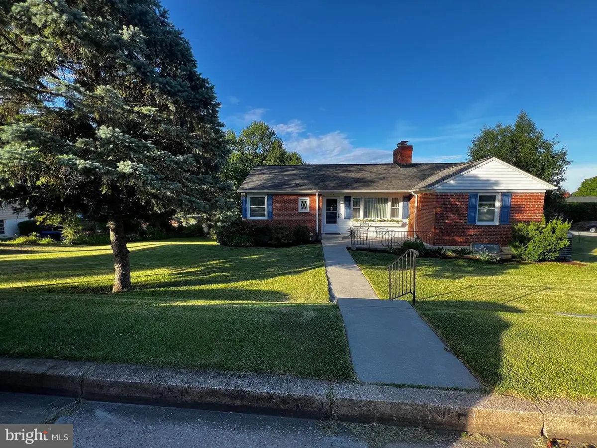 415 Aigburth Rd, Towson, MD 21286 - #1
