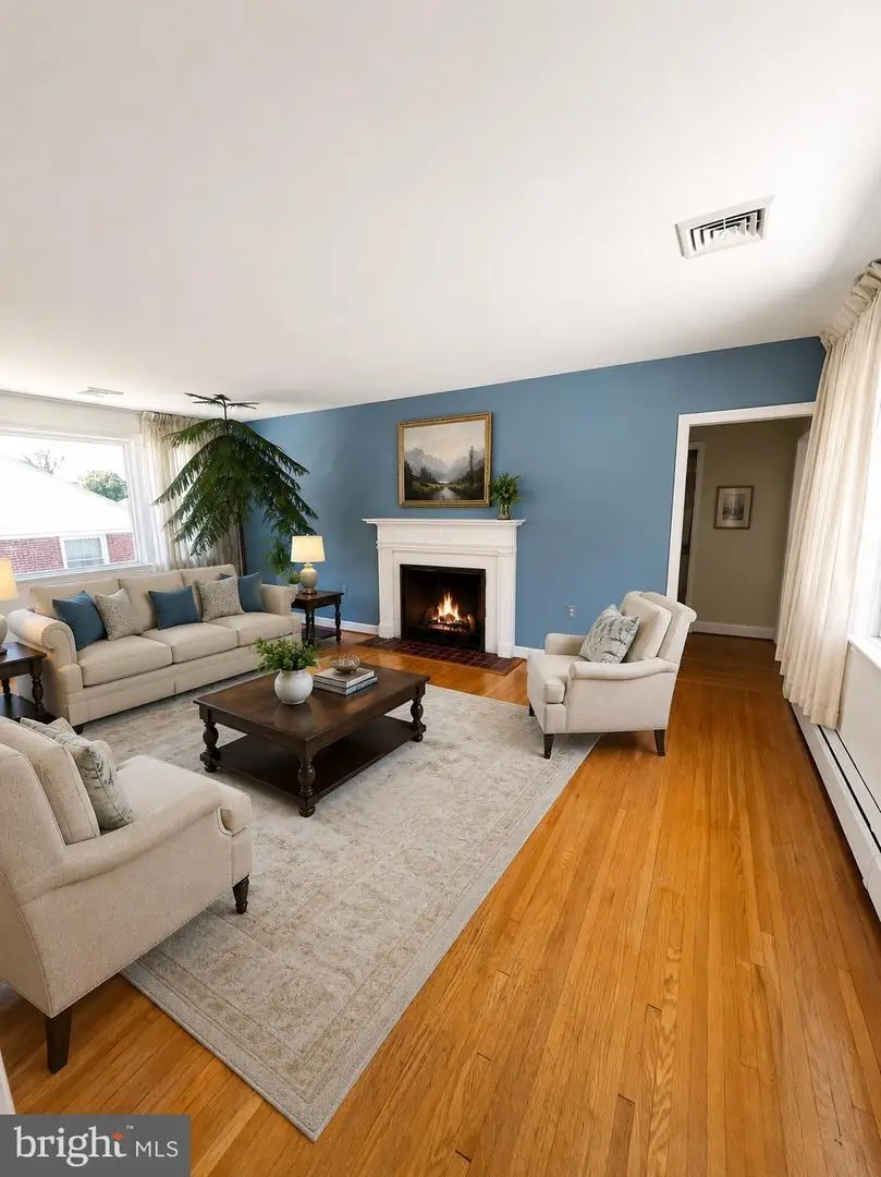 415 Aigburth Rd, Towson, MD 21286 - #2