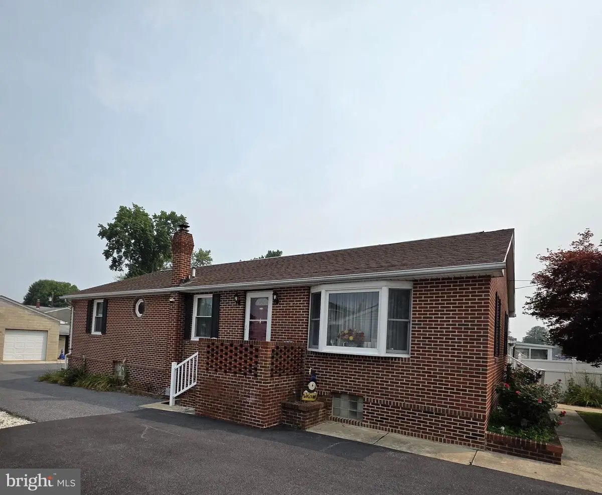 402 Delaware Ave, Baltimore, MD 21221 - #1